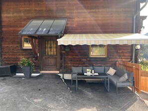 Property, Furniture, Building, Plant, Table, Flowerpot, Window, Wood, Shade, Houseplant