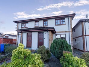 Cloud, Plant, Sky, Window, Building, Vegetation, Tree, House, Grass