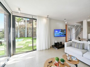 Table, Couch, Building, Plant, Interior Design, Shade, Wood, Living Room, Floor, Window