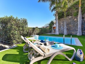 Plant, Property, Sky, Table, Green, Outdoor Furniture, Tree, Shade, Outdoor Table, Leisure