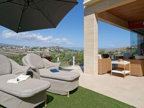 Building, Azure, Swimming Pool, Sky, Shade, Tree, Water, Rectangle, Urban Design, Outdoor Furniture