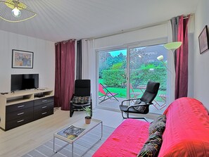 Meubles, Propriété, Cabinetry, Vert, Violet, Confort, Design Intérieur, Salon, Sol, Sol