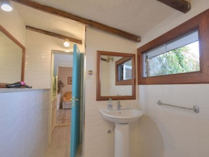 Mirror, Plumbing Fixture, Tap, Property, Sink, Bathroom, Bathroom Sink, Window, Purple
