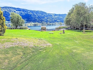 Grass, Natural Landscape, Grassland, Landscape, Land Lot, Bank, Lawn, Plain, Meadow, Groundcover