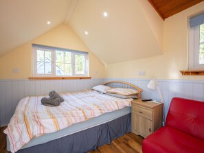 Meubles, Design Intérieur, Mur, Sol, Bois, Sol, Chambre, Plafond, Pièce, Lit