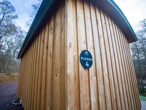 Himmel, Pflanze, Gebäude, Holz, Baum, Die Architektur, Gras, Abstellgleis, Haus, Holzbeize