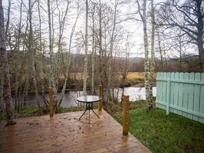 Tabelle, Himmel, Möbel, Eigentum, Pflanze, Stuhl, Tisch Im Freien, Gartenmöbel, Geschirr, Gebäude