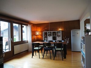 Neige, Bâtiment, Fenêtre, Gelé, Maison, Pente, Immobilier, Bois, Géologique Phénomène, Arbre