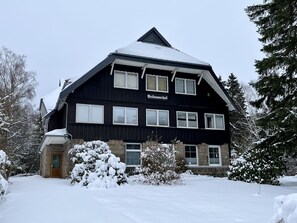 Ciel, Neige, Plante, Bâtiment, Fenêtre, Blanc, Maison, Arbre, Chalet, Gelé