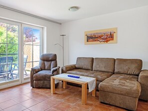 Möbel, Couch, Eigentum, Holz, Interior Design, Wohnzimmer, Flooring, Fussboden, Wand, Hartholz