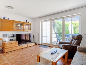 Möbel, Cabinetry, Eigentum, Tabelle, Couch, Holz, Fenster, Interior Design, Gebäude, Haus