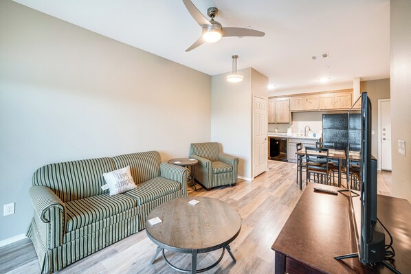 Bonham Vacation Rental | 1BR | 1BA | 738 Sq Ft | Stairs Required