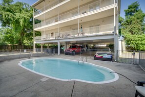 Community Outdoor Pool