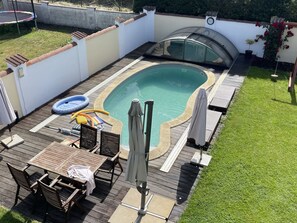 Water, Property, Plant, Swimming Pool, Outdoor Furniture, Leisure, Grass, Urban Design, Residential Area, Real Estate