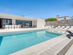 Swimming Pool, Composite Material, Resort, Concrete, Apartment, Tile, Estate, Shade, Water Feature, Design