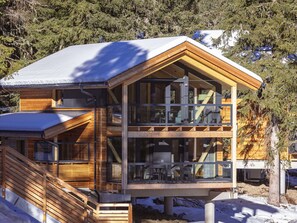 Arbre, Bâtiment, Bois, Fenêtre, Ombre, Neige, Chalet, Pente, Maison, Siding