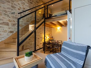 Ciel, Plante, Bâtiment, Fenêtre, Arbre, Piscine, Maison, Zone Résidentielle, Loisir, Design Urbain