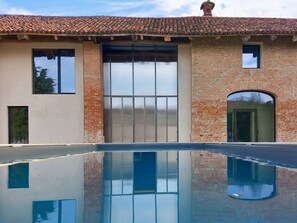 Wasser, Himmel, Fenster, Blau, Azurblau, Wolke, Gebäude, Rechteck, Holz