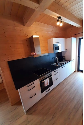 Cabinetry, Eigentum, Countertop, Gebäude, Holz, Küche, Flooring, Schublade, Die Architektur, Interior Design