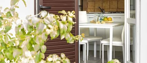 Flower, Plant, Table, Wood, Yellow, Building, Chair, Petal, House, Tap