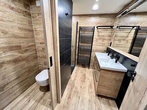 Propriété, Bois, Design Intérieur, Architecture, Sol, Sol, Mur, Composite, Salle De Bains