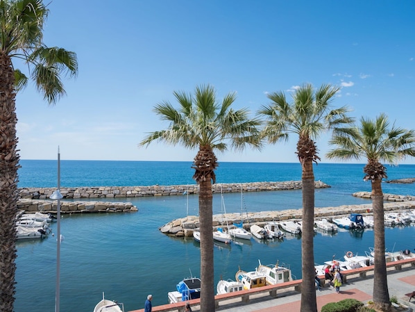 Water, Sky, Daytime, Property, Azure, Tree, Boat, Plant, Coastal And Oceanic Landforms, Beach