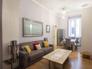 Property, Table, Couch, Furniture, Picture Frame, Window, Building, Comfort, Interior Design, Living Room