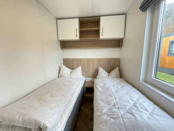 Furniture, Comfort, Window, Building, Wood, Pillow, Bed Frame, Interior Design, Floor