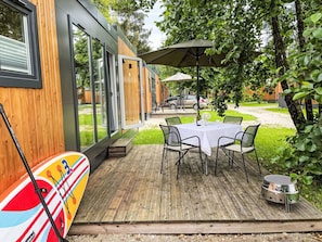 Propriété, Plante, Fenêtre, Meubles, Table, Bâtiment, La Nature, Arbre, Ombre, Chaise