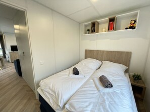 Furniture, Property, Building, Comfort, Wood, Interior Design, Bed Frame, Pillow, Bed