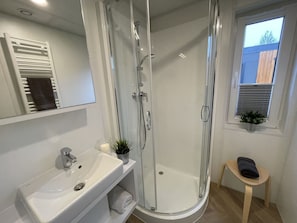 Spiegel, Armatur, Zapfhahn, Eigentum, Pflanze, Sinken, Bad Sink, Badezimmer, Lila, Fenster