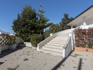 Plante, Ciel, Propriété, Bâtiment, Bleu Azur, Bleu, Arbre, Maison, Loisir, Zone Résidentielle