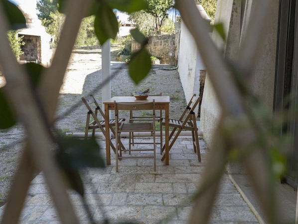 Furniture, Plant, Building, Leaf, Table, Wood, Branch, Twig, Chair, House