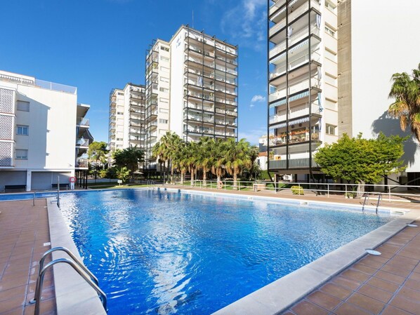 Water, Building, Sky, Property, Plant, Azure, Swimming Pool, Tree, Window, Body Of Water