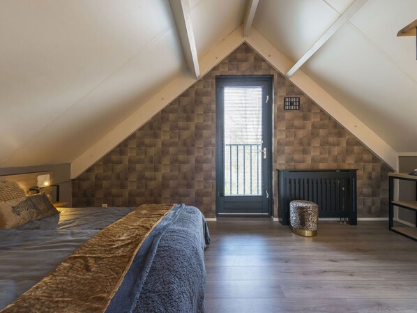 Building, Window, Wood, Interior Design, House, Comfort, Flooring, Floor, Beam, Attic