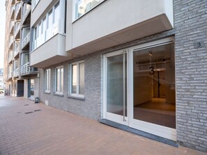 Window, Building, Wood, Brick, Brickwork, Facade, Condominium, Urban Design, Road Surface