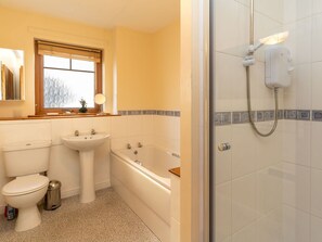 Plumbing Fixture, Mirror, Property, Tap, Sink, Window, Bathroom, Plant, Interior Design