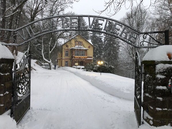 Schnee, Himmel, Ast, Baum, Haus, Einfrieren, Gebäude, Fenster, Hütte, Winter