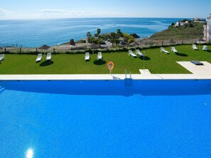 Plant, Water, Cloud, Sky, Building, Swimming Pool, Tree, Shade, Urban Design, Leisure