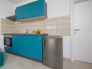Gebäude, Cabinetry, Eigentum, Küchengerät, Blau, Haus, Haushaltsgerät, Küche, Interior Design