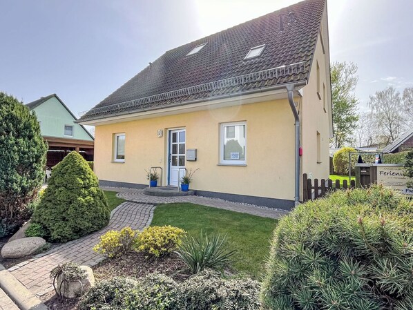 Plante, Ciel, Fenêtre, Propriété, Bâtiment, Arbre, Maison, Architecture, Lot Terre, Herbe