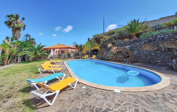 pool