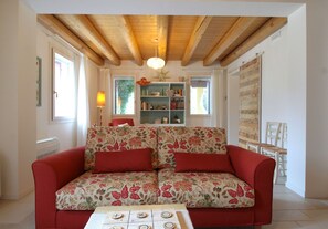 Autumn, Living Room, Spring, Summer