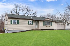 Functional Family Home - great for vacation!