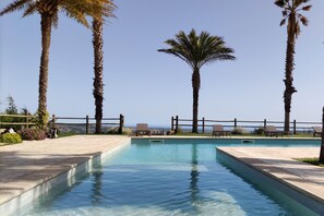 Piscine maison de vacances