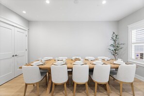 Sunset Island 3B Hidden Cove Way Large Dining Area
