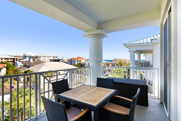 Blue Mountain Beach Retreat -