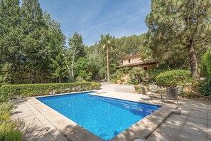 oasis near pollensa. Villa with private pool close to the golf