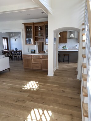 Dry bar and open floor plan 
