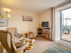 Living area | Bwthyn Hudol Bach - Llwynhudol Vineyard Cottages, Pwllheli